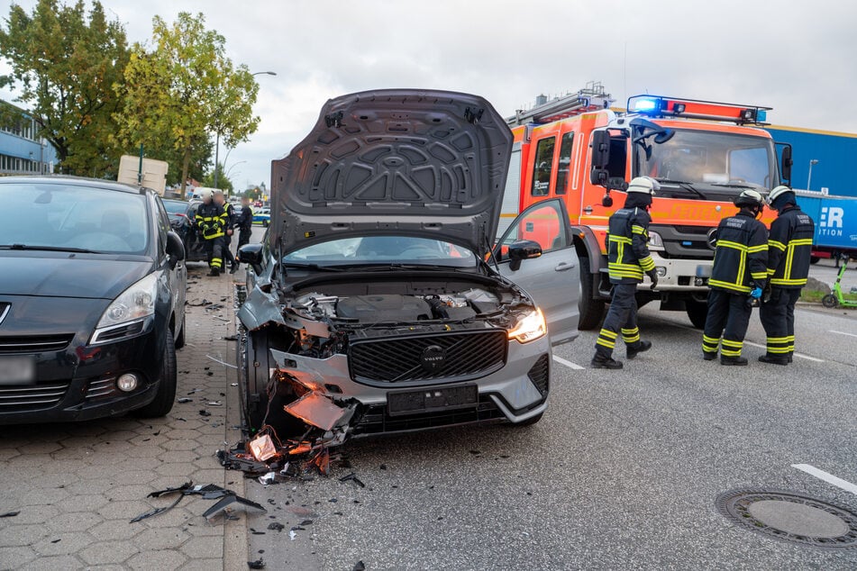 Der VW-Fahrer verletzte sich bei der Kollision schwer.