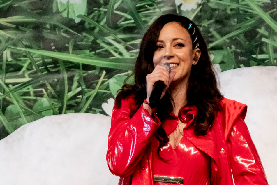 Jasmin Wagner hat sich an eine Schlager-Platte herangewagt.