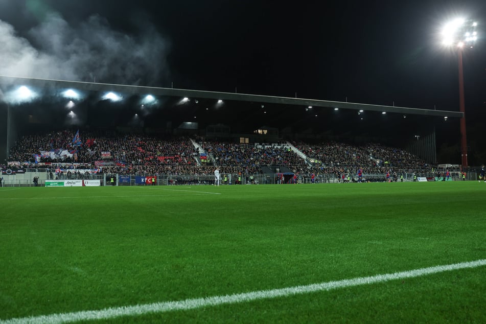 Flutlicht-Panne! Halbzeit in Landespokal-Spiel nach 37 Minuten