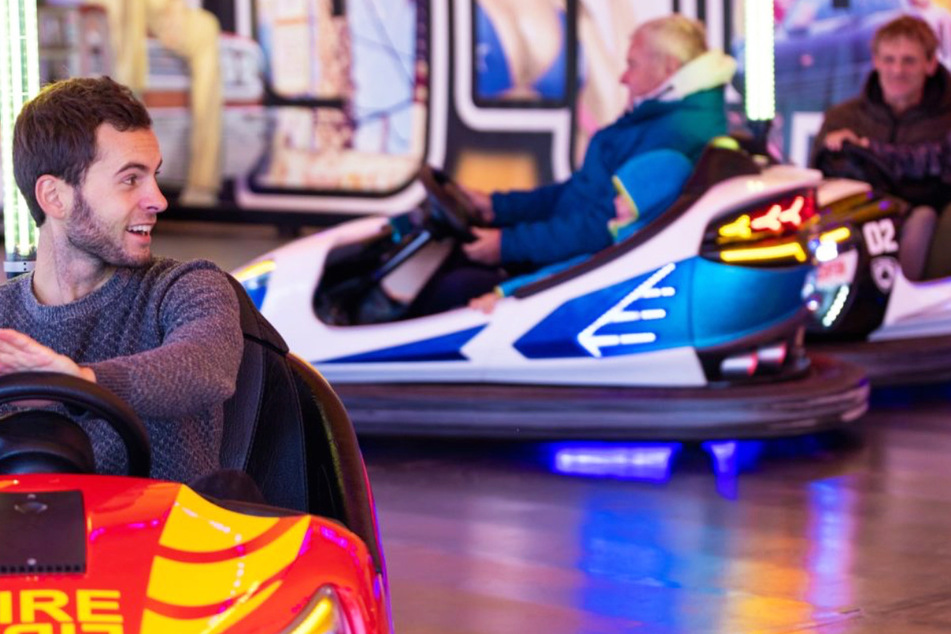 Mit dem Gutschein könnt Ihr gratis Autoscooter fahren.