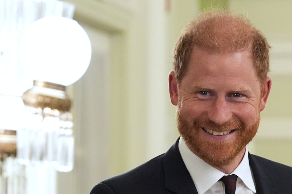 Prinz Harry mit Familie in Großbritannien eingetroffen