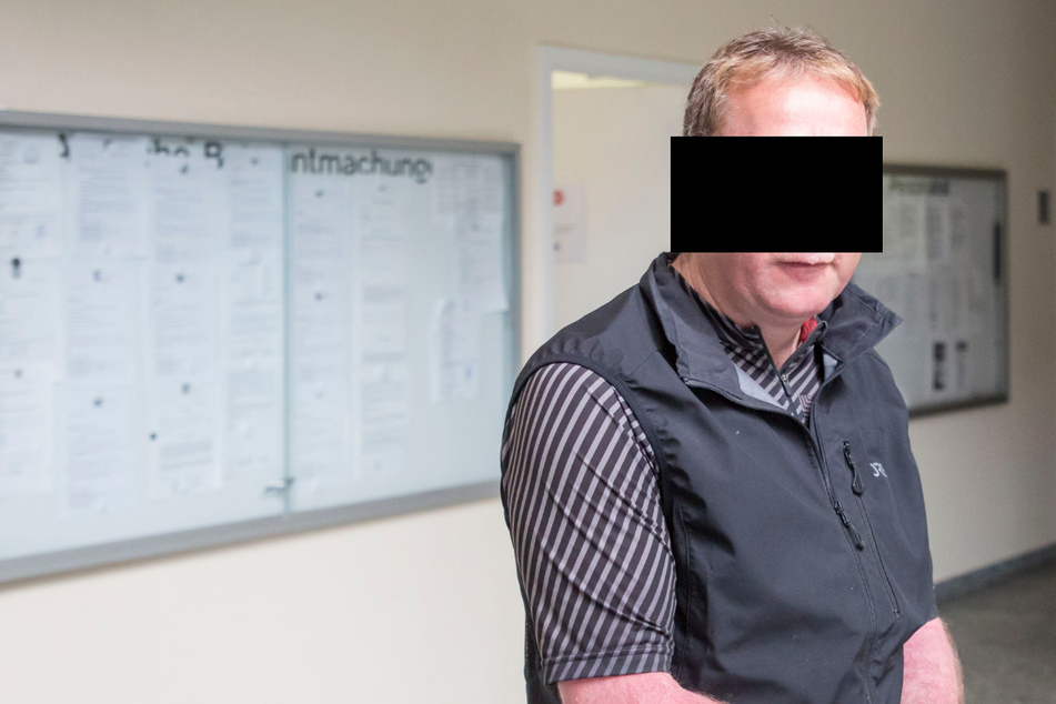 E-Biker will Polizist in die Wade beißen: Verurteilt!