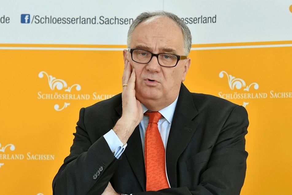 "Wichtiges Mahnmal": Schlösserland-Chef Christian Striefler (55) investierte 2400 Euro für das Schutzblech.