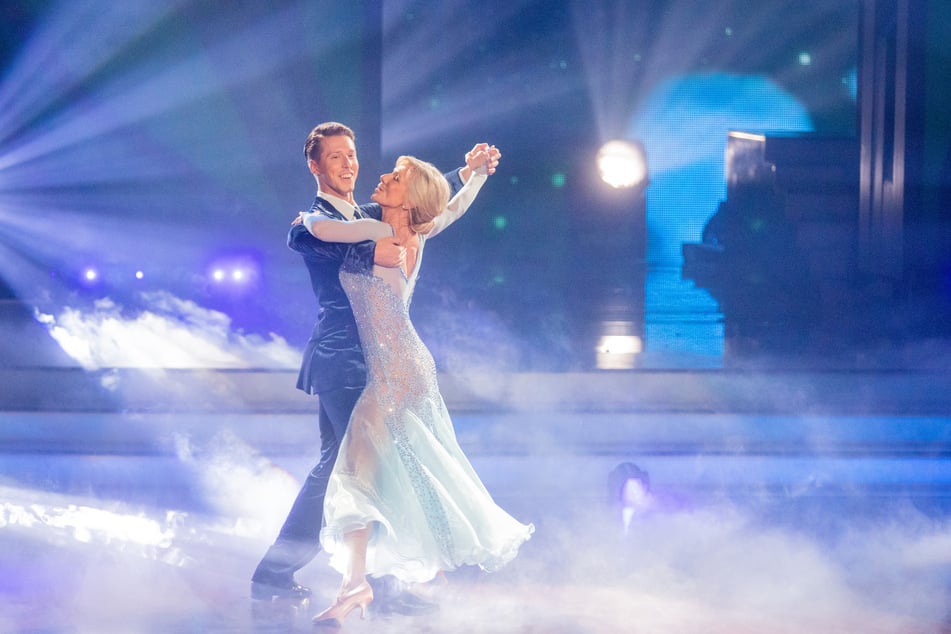 2020 nahm Ulrike von der Groeben (69) mit ihrem Tanzpartner Valentin Lusin (39) bei "Let's Dance" teil.