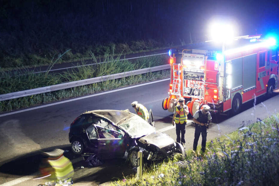 Einsatzkräfte am späten Abend vor Ort.