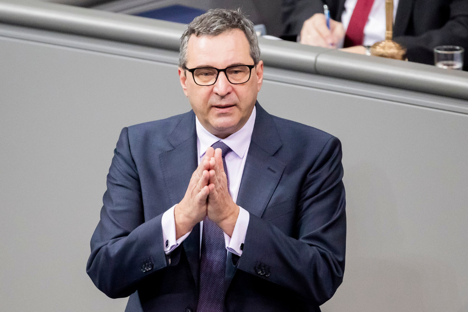 Der CDU-Abgeordnete Joachim Pfeiffer (53) spricht im Bundestag.