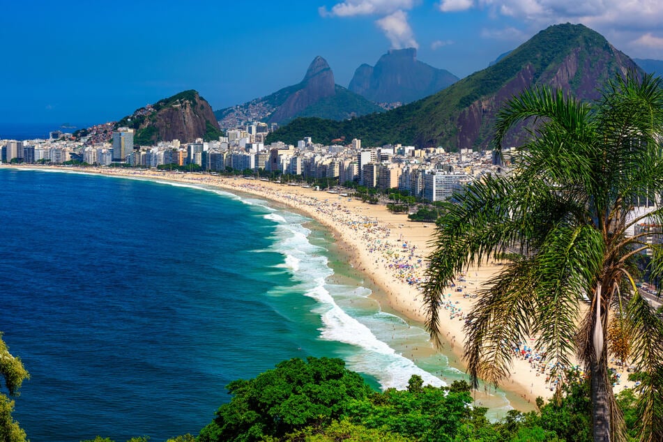 Die Copacabana in Rio de Janeiro: Beliebt bei Touristen und Einheimischen.