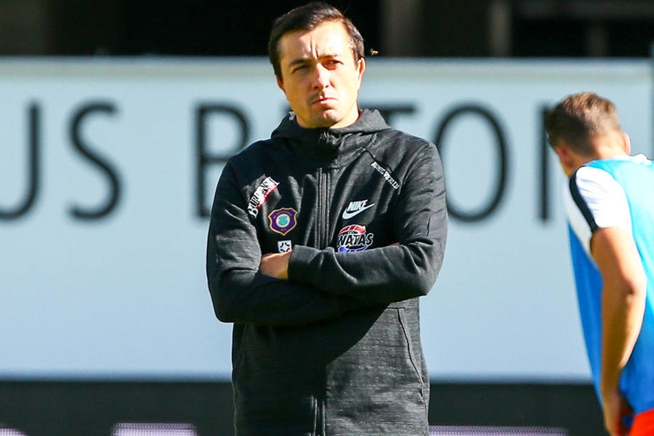 FCE-Coach Daniel Meyer guckte nach der Partie in Paderborn nachdenklich. Wieder hatte seine Mannschaft die erste Halbzeit verschlafen.