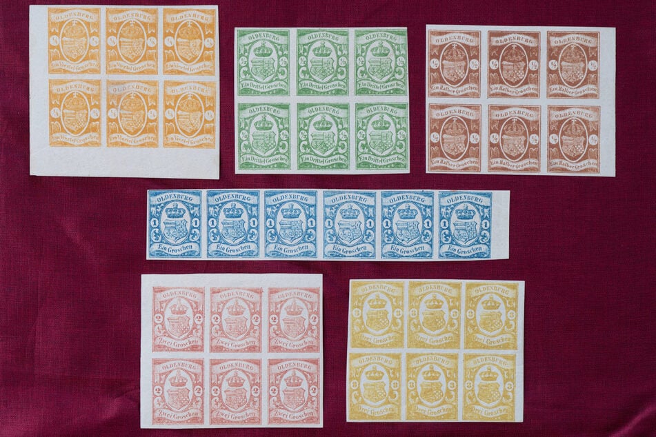 Briefmarken, bekannt als "Die Supereinheiten" aus dem Sammelgebiet Oldenburg werden am 24. September in Wiesbaden versteigert.