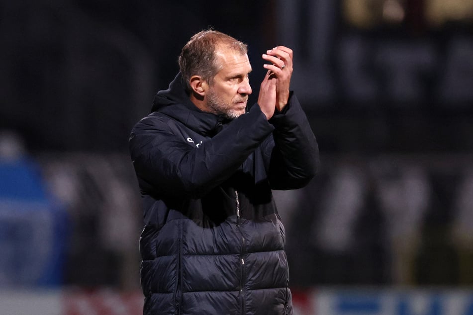 Lok-Coach Jochen Seitz (48) weiß offenbar sehr genau, wie er sein Team erreicht.