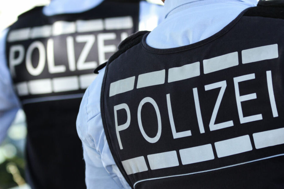 Die Polizei ermittelt gegen Mitschüler des Mobbing-Opfers. (Symbolbild)