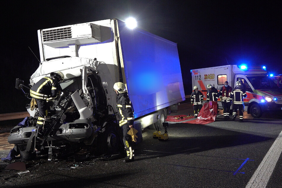 Auf der A14 nahe Leipzig kam es am Donnerstagabend zu einem schweren Unfall.