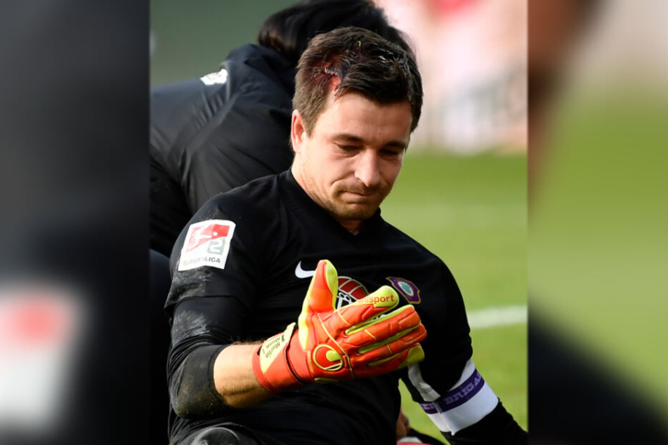 Martin Männel zog sich eine Platzwunde am Kopf zu.