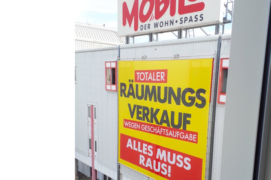 Unfassbare Preise bei finalem Räumungsverkauf bei Möbelhaus in Sulzbach