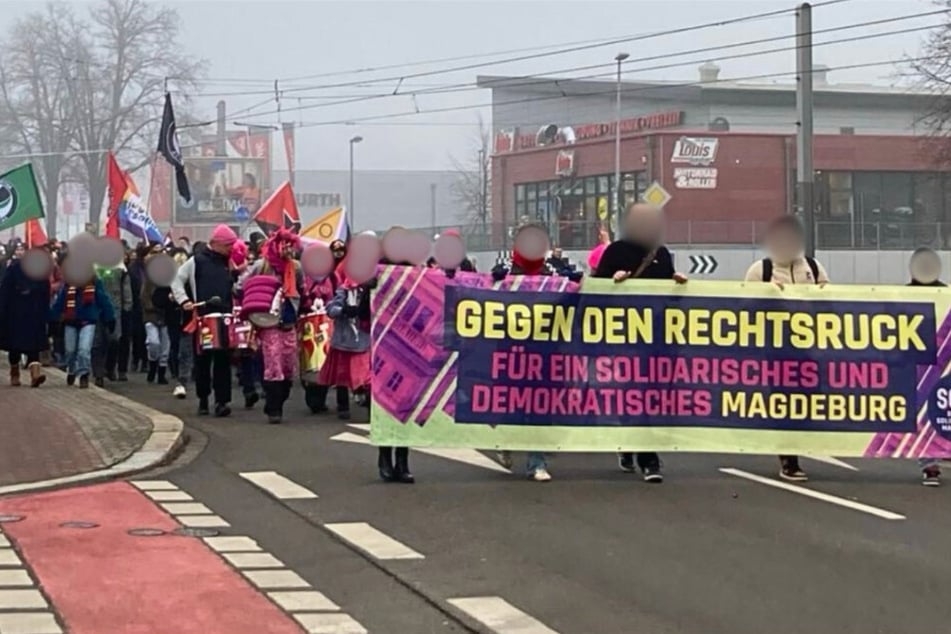 Etwa 1200 Personen nahmen an den Aktionen gegen Faschismus teil, die überall in der Stadt stattfanden.