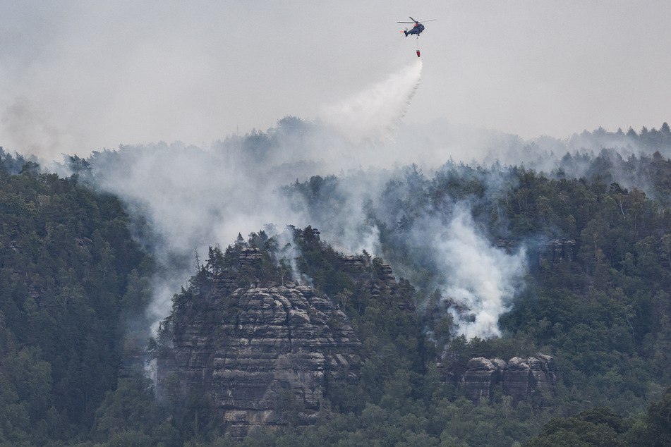 Wochenlang kämpften Einsatzkräfte gegen die Flammen.