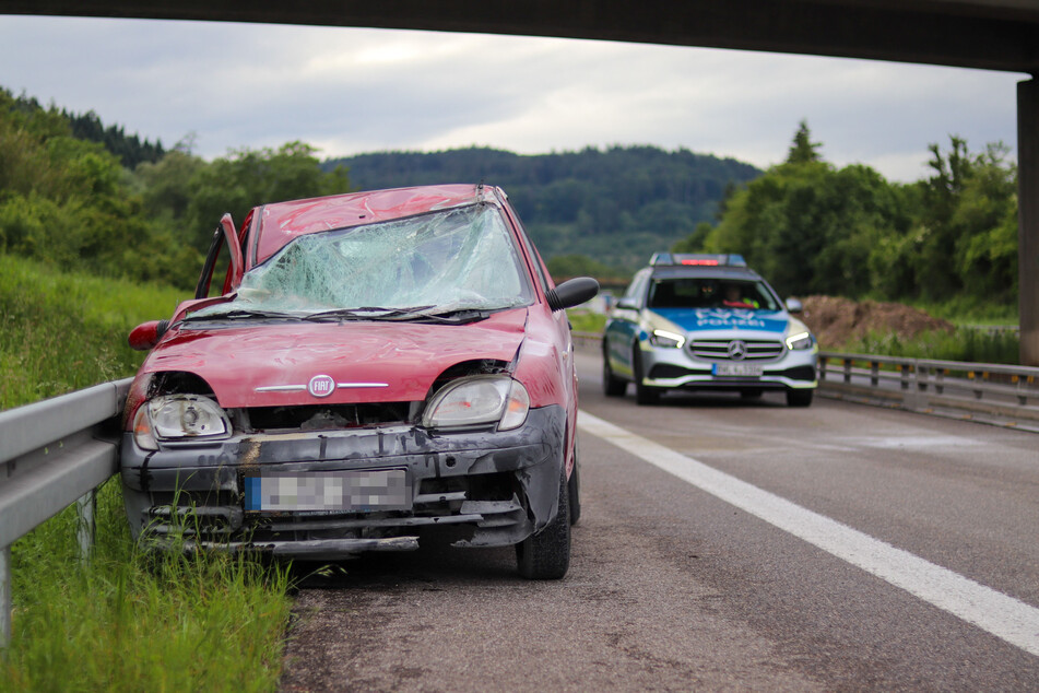 Der verunfallte Fiat musste abgeschleppt werden.