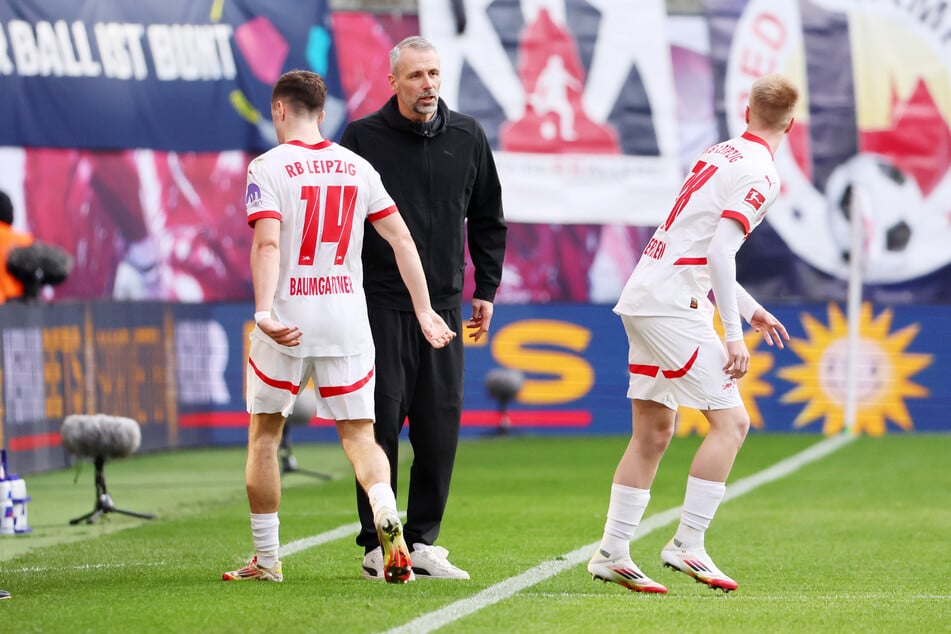 RB Leipzigs Christoph Baumgartner (25) musste am Sonntag beim Spiel gegen den 1. FC Heidenheim schon nach knapp einer halben Stunde vom Feld.