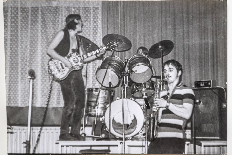 In den 1970er-Jahren spielte Andreas Bacher in der "Bindfaden Blues Band" das Saxofon.