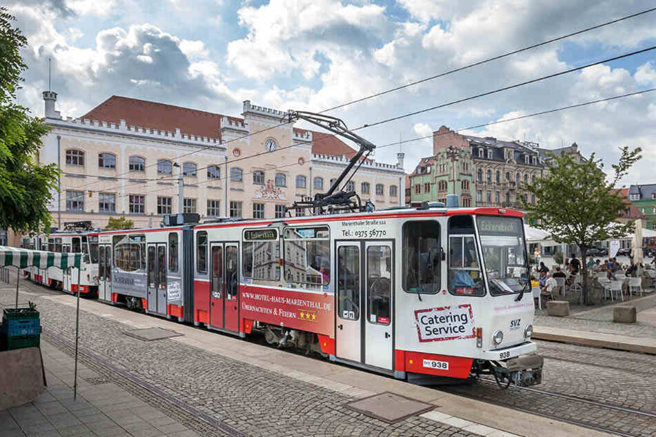 Die Verkehrsbetriebe schicken ihre alten Tatrabahnen in Rente.