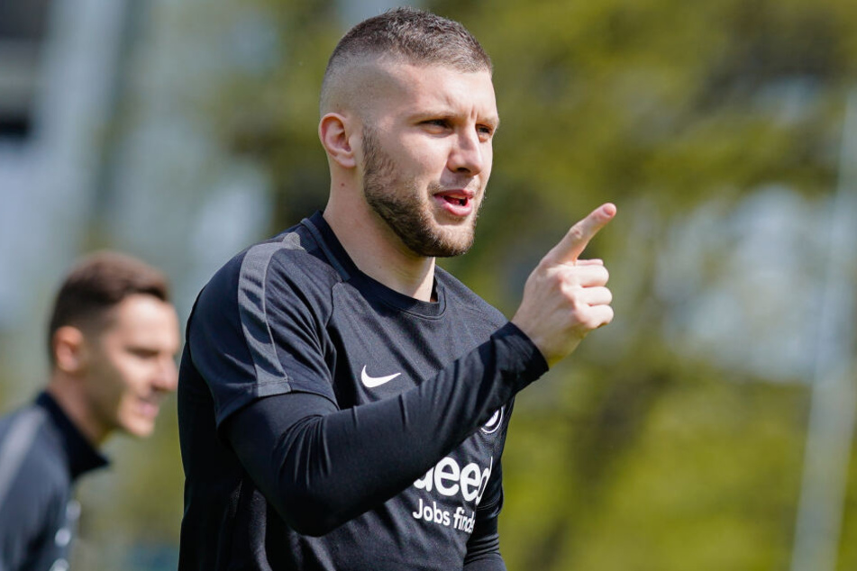 Ist auch bald für Ante Rebic Schluss mit Eintracht? Inter Mailand soll am Vize-Weltmeister dran sein.