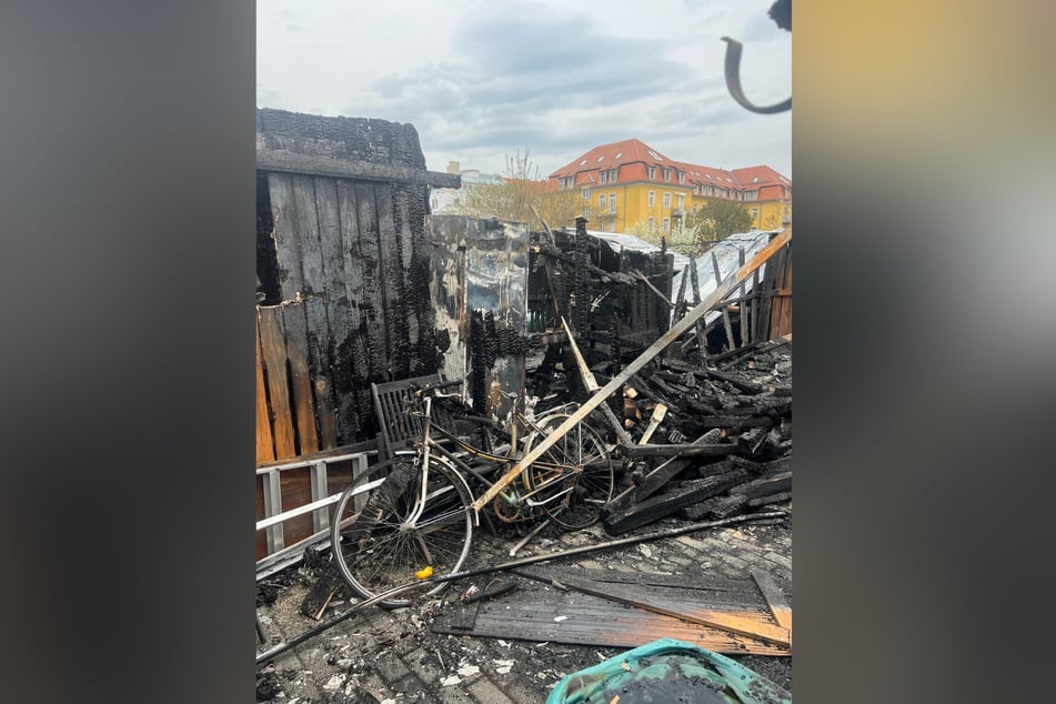 Mithilfe von Spenden soll der Schutt beseitigt und der Laube wieder zu altem Glanz verholfen werden.