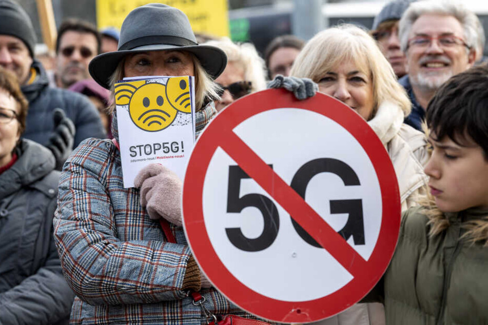 Demonstranten beim Protesttag gegen 5G.