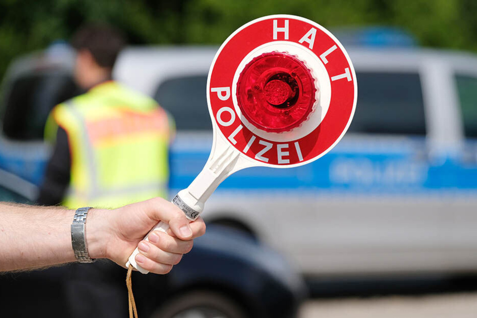 In Höhe der Anschlussstelle Reichenbach konnte das Fahrzeug durch die Polizei kontrolliert werden. (Symbolbild)