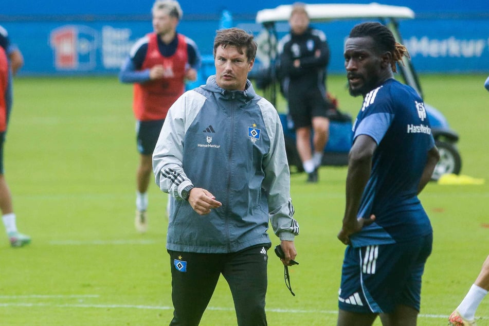 Merlin Polzin (l.) hat sich klar zur Zukunft von Bakery Jatta beim HSV geäußert.