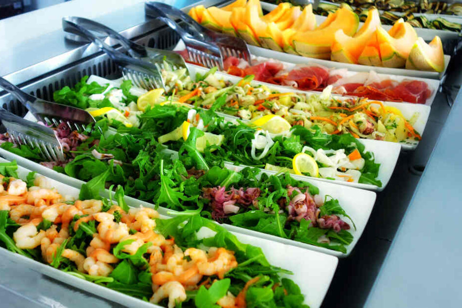 Dieses Buffet würde in der veganen Mensa leider durchfallen! (Symbolbild)
