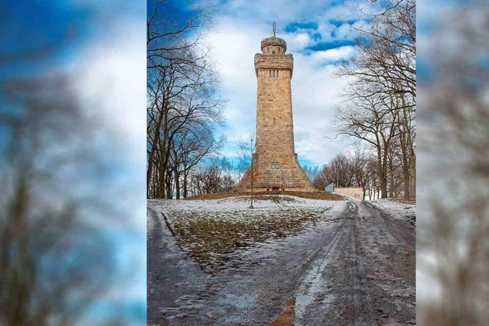 Dieser Turm in Glauchau ist ein zu Ehren von Otto von Bismarck errichtetes Denkmal. Er ist das Wahrzeichen der Stadt Glauchau und der höchste heute noch existierende Bismarckturm.