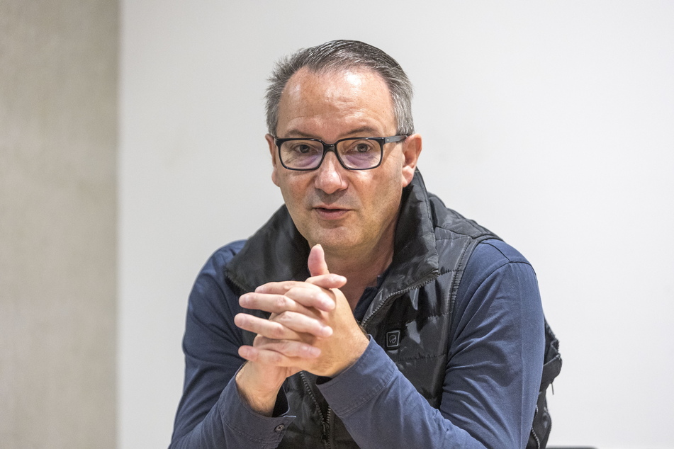 Bildungsbürgermeister Jan Donhauser (54, CDU) wurde für seine Pläne und die Arbeit im Vorfeld mit den Regionalkonferenzen überwiegend gelobt.