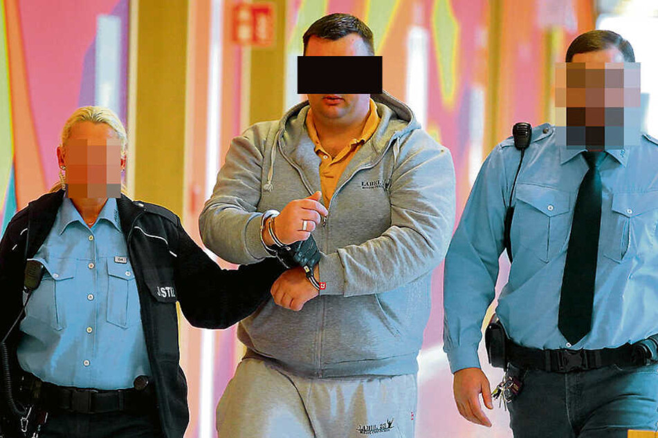 Michael W. (36) ist wegen der Böller-Attacken in U-Haft.