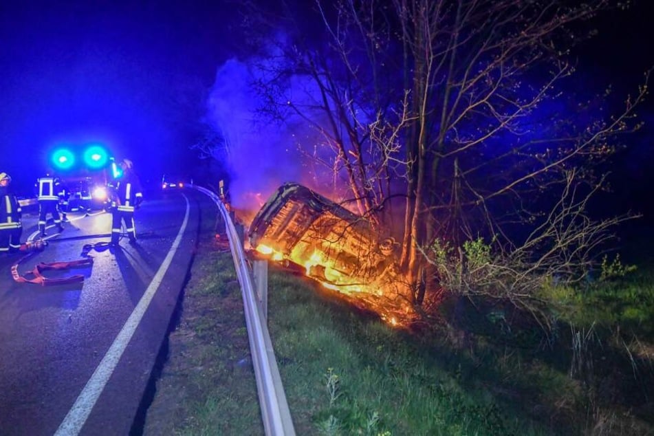 Heftiger Unfall auf der B81 bei Langenweddingen.