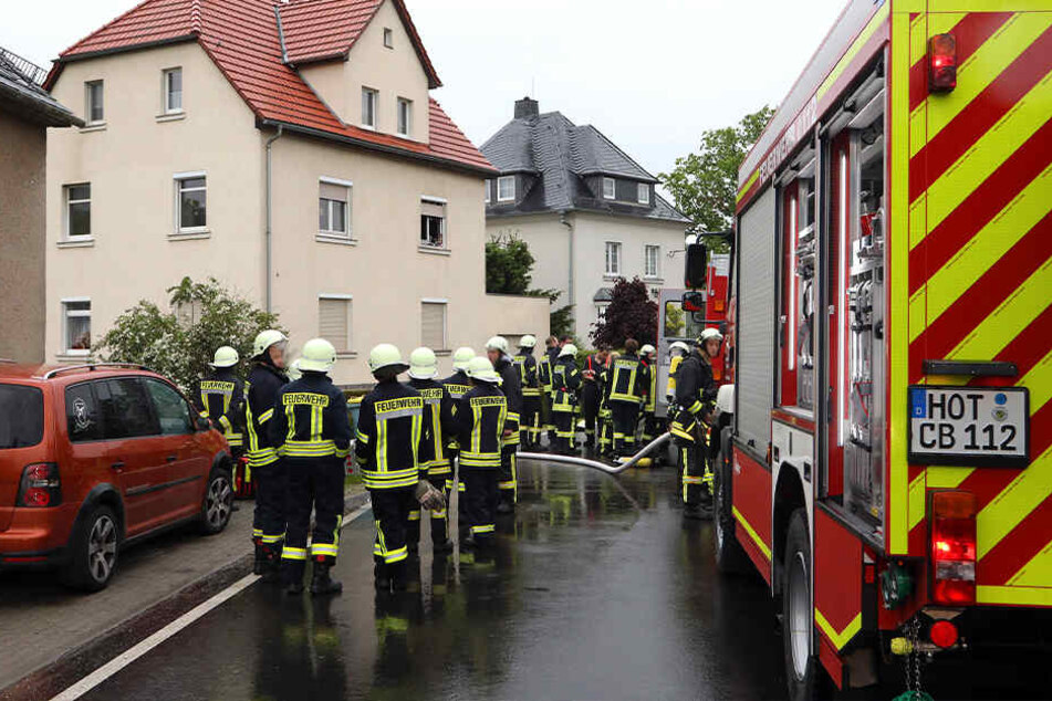 Die Feuerwehr konnte den Brand schnell löschen, doch für den 16-Jährigen kam jede Hilfe zu spät.