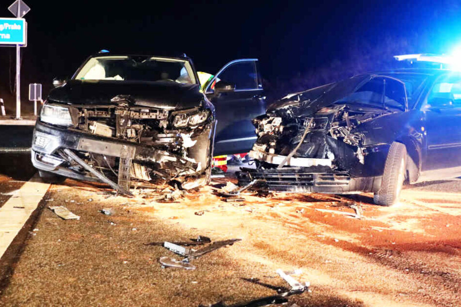 Heftiger Unfall an A17-Auffahrt in Dresden-Prohlis