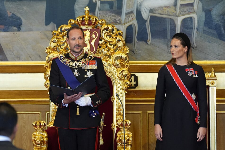 Haakon VIII. schwört seinem Land die Treue und schreibt Geschichte
