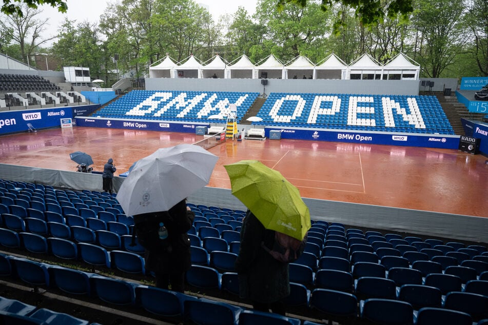 Leere Ränge, leerer Platz: Statt Tennis gab es in München vor allem jede Menge Regen.