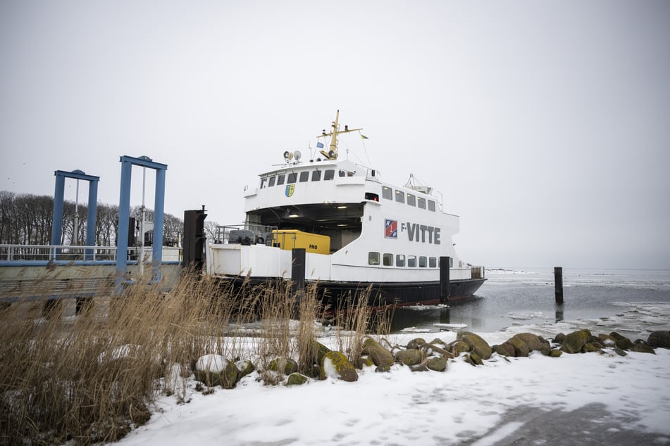 Normalerweise verkehrt die Fähre "Vitte" mehrmals täglich zwischen Hiddensee und Rügen.