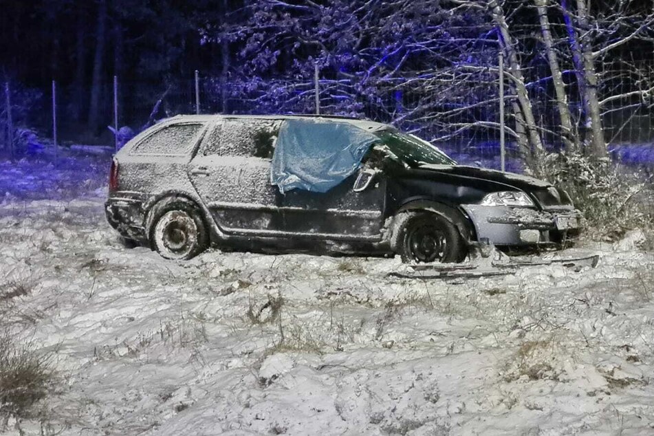 Auf der A2 bei Wollin kam ein Autofahrer von der Fahrbahn ab und überschlug sich.
