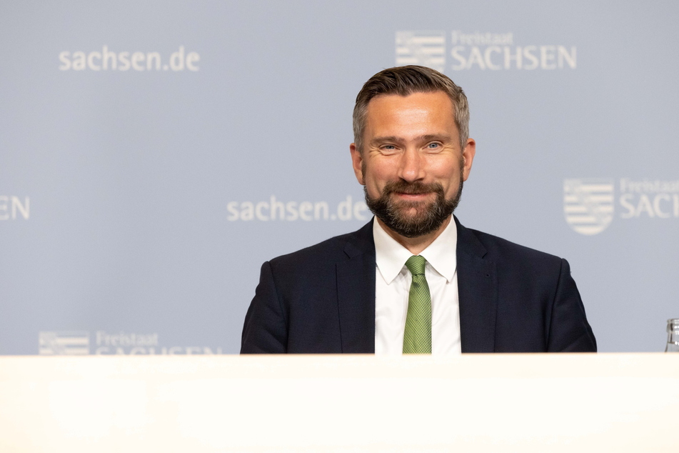 Lange hat sich Verkehrsminister Martin Dulig (48, SPD) für den Sachsentarif eingesetzt, 2023 soll er endlich kommen.