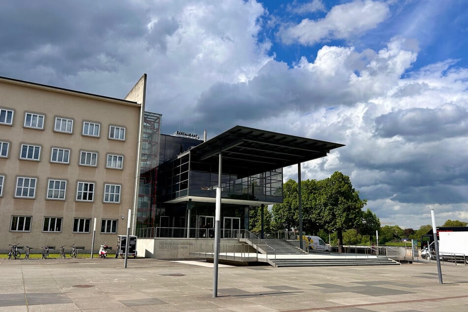 Demo vor dem Landtag fällt ins Wasser