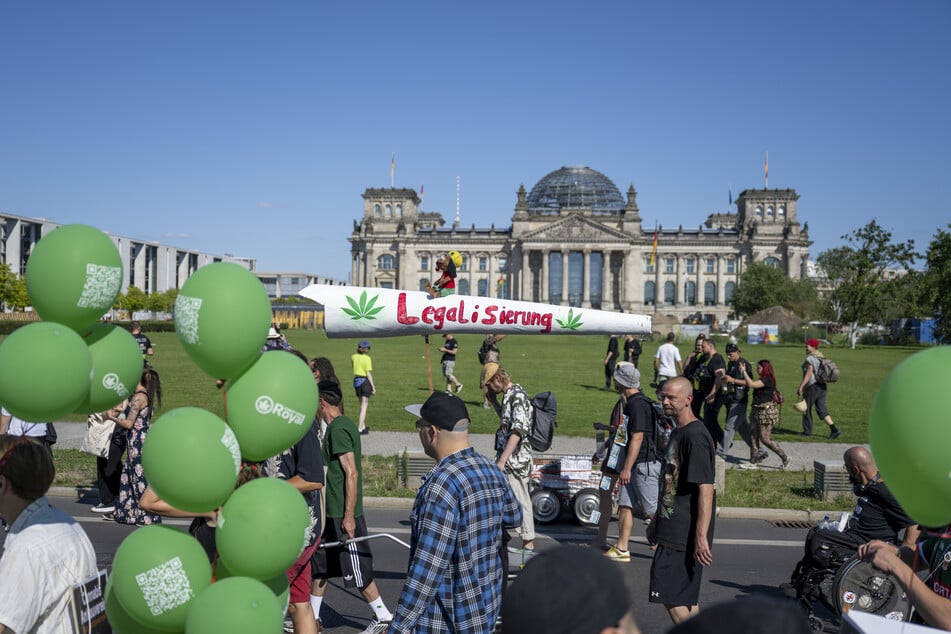 Hanfparade zieht wieder durch Berlin: Was die Cannabis-Freunde fordern