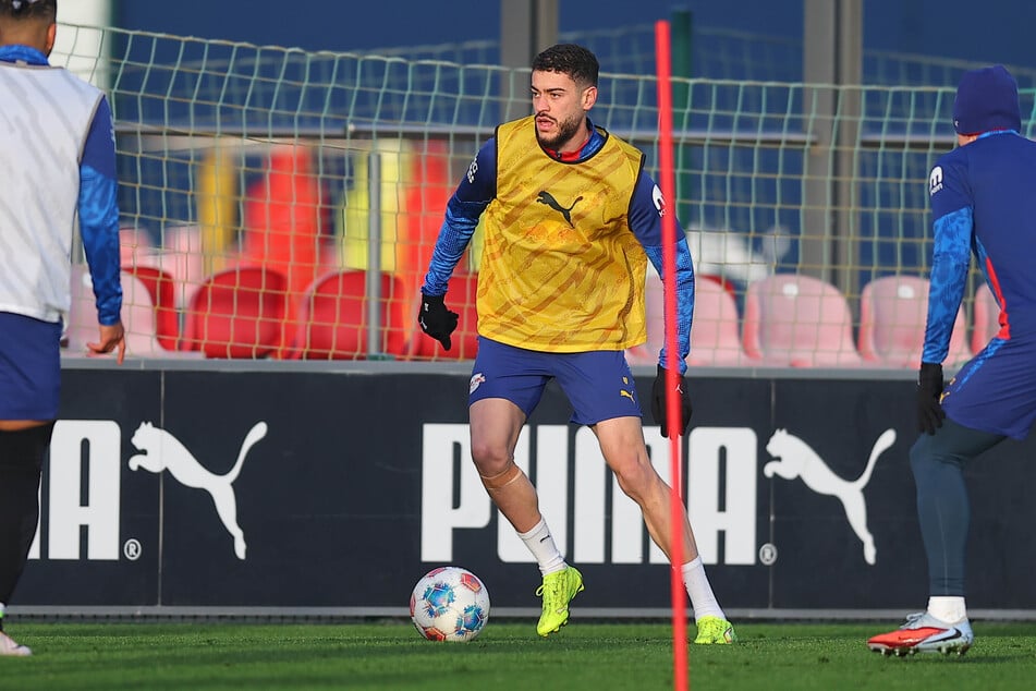 Neben Romulo wird auch Conrad Harder in der Startelf stehen.