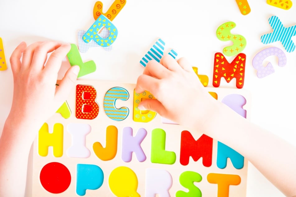 Mithilfe eines ABC-Puzzles werden Spiel, Spaß und Lerneffekt perfekt miteinander kombiniert.