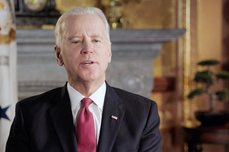 The democratic presidential candidate Joe Biden keeps expanding his virtual campaign.