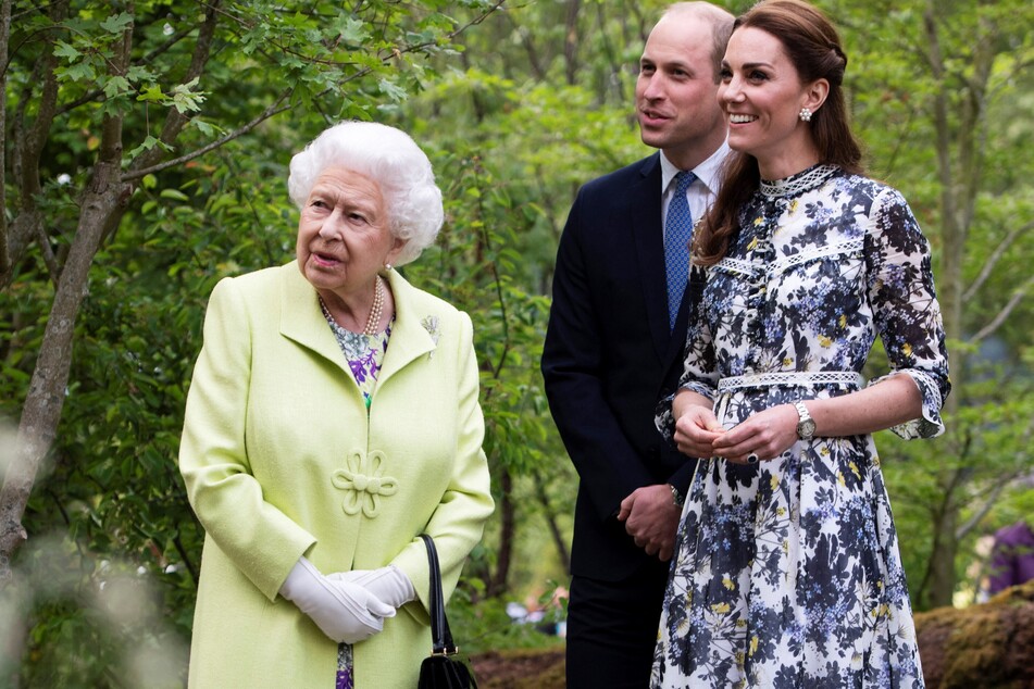 Prinz William und seine Gemahlin Kate (beide 40) trauern um die Queen.