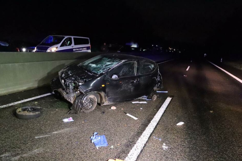 Die Autofahrerin (†31) wurde infolge einer Kollision aus dem Fahrzeug geschleudert.