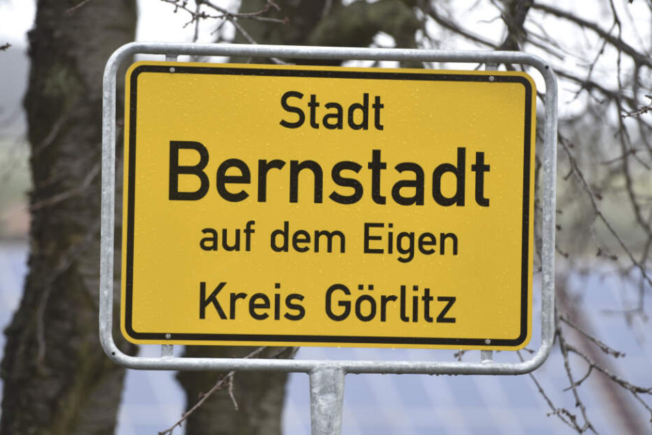 Im Städtchen Bernstadt auf dem Eigen wurde ein Kind so schwer verletzt, dass es wenig später verstarb.
