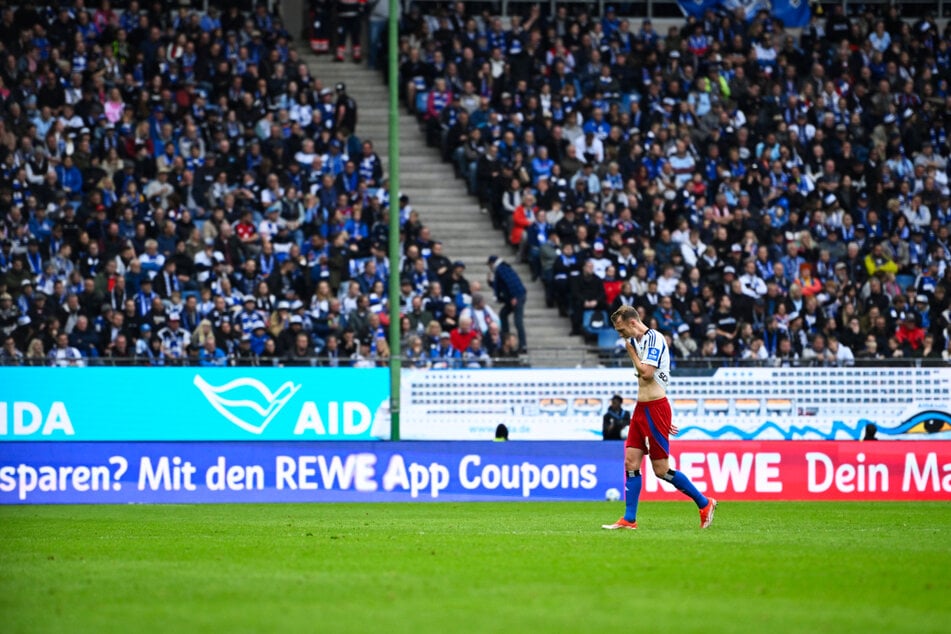 Sebastian Schonlau (30) erhielt gegen Magdeburg die rote Karte.